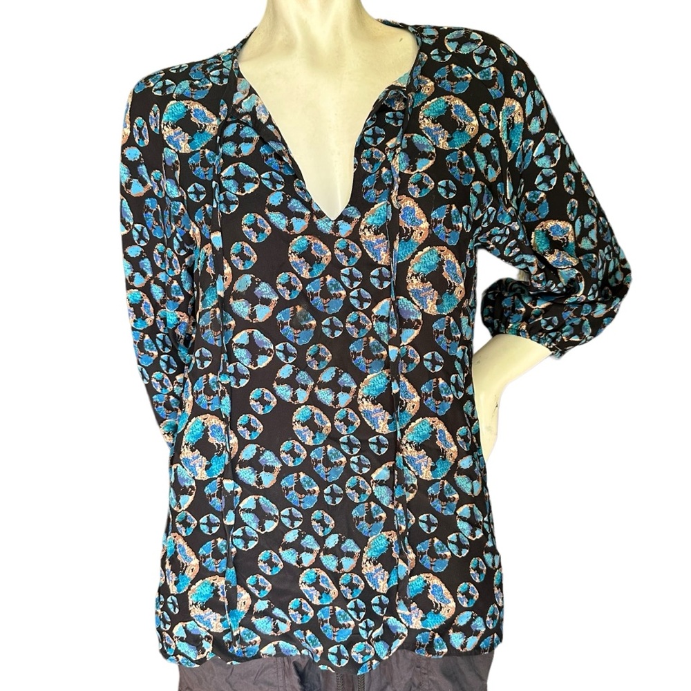 Tucker NYC Black & Blue Sanddollar 100% Silk Long Sleeve Peasant Blouse Medium
